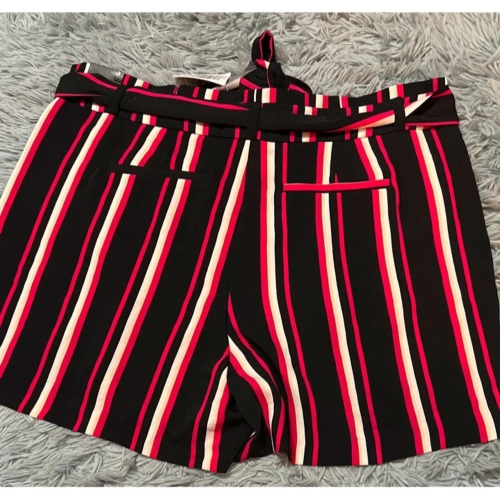 Crepe Mid Rise Striped Tie Front Shorts